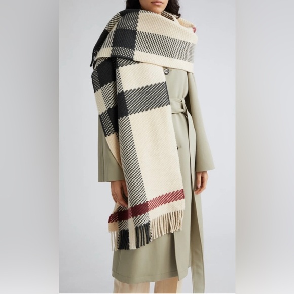 Burberry Stone jumbo check wool Fringe scarf NWT - Picture 1 of 12